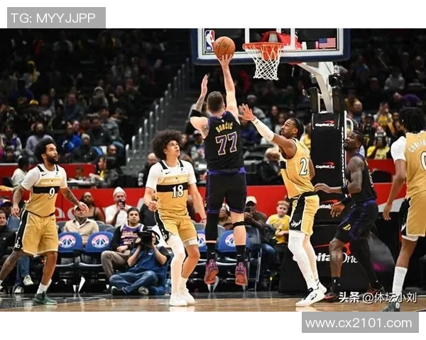 一边倒！湖人20分抢先打爆鱼腩：东契奇轰22+7+6，里夫斯18分